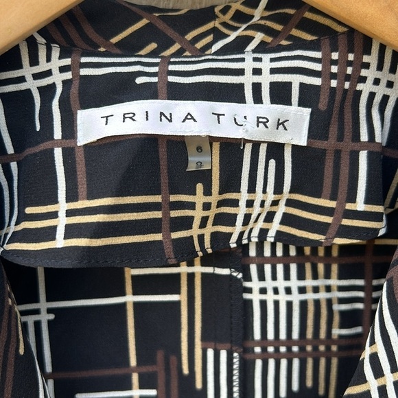 Trina Turk Silk Blouse Geometric Career Wear Business Casual Quiet Luxury Sz 6 - Picture 3 of 5